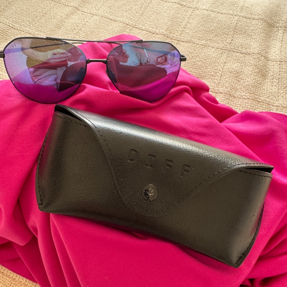 Diff Eyewear Black and Blue/Purple Aviator Sunglasses